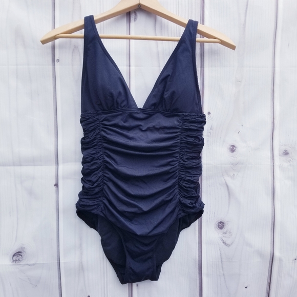 Dkny Other - DKNY Black One Piece Slimming Swimsuit Size 6